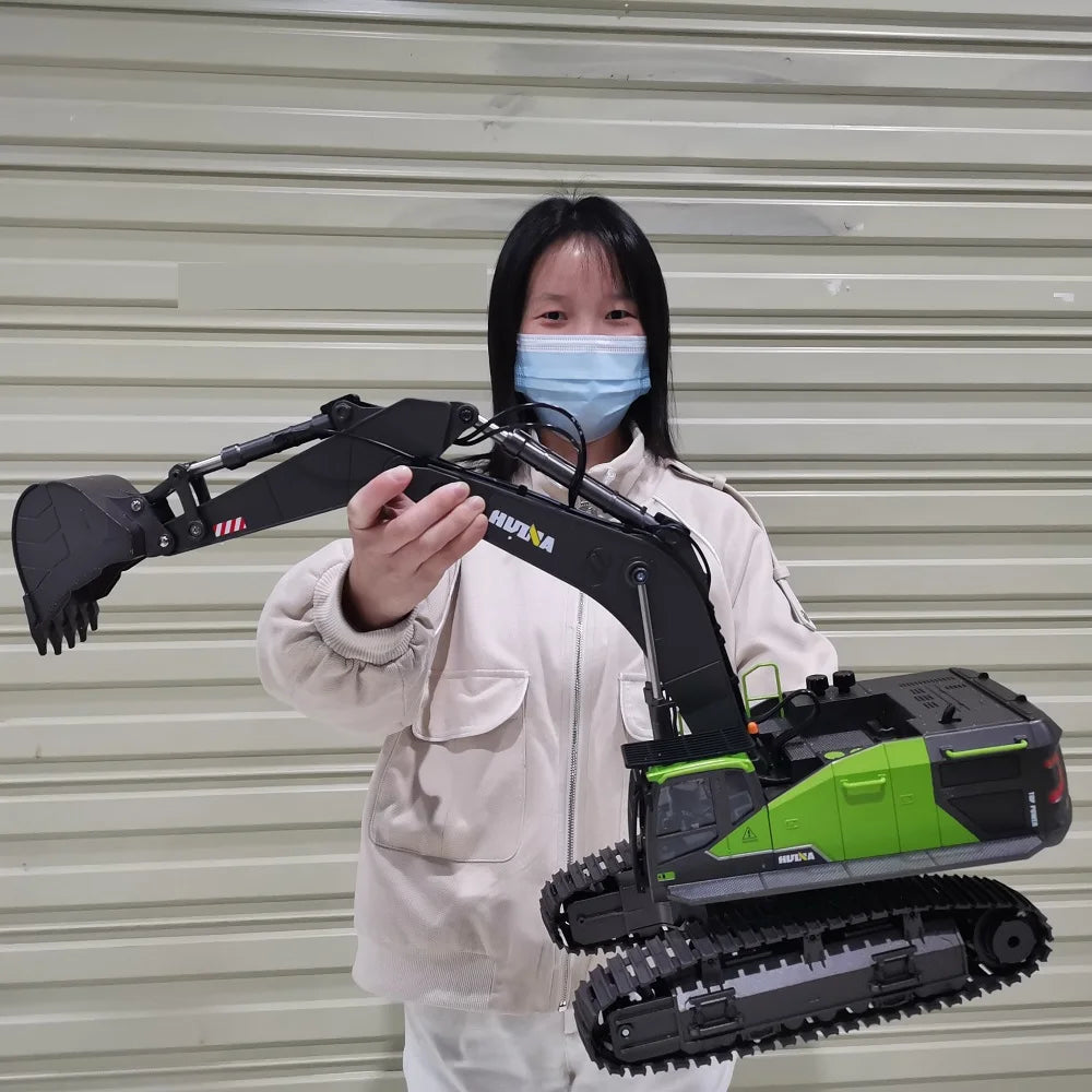 HUINA 1:14 RC Excavator – Standard & Pro Models (1593 / 1593 Pro)